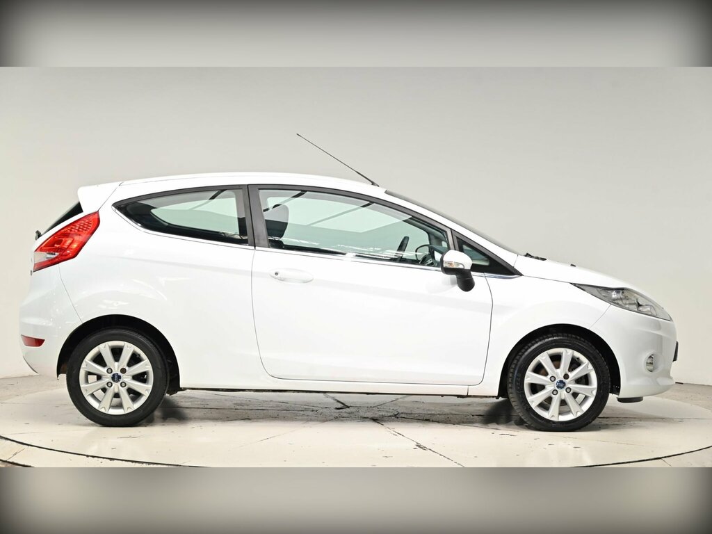 Ford Fiesta 1.4 Zetec CN10GYV White #4