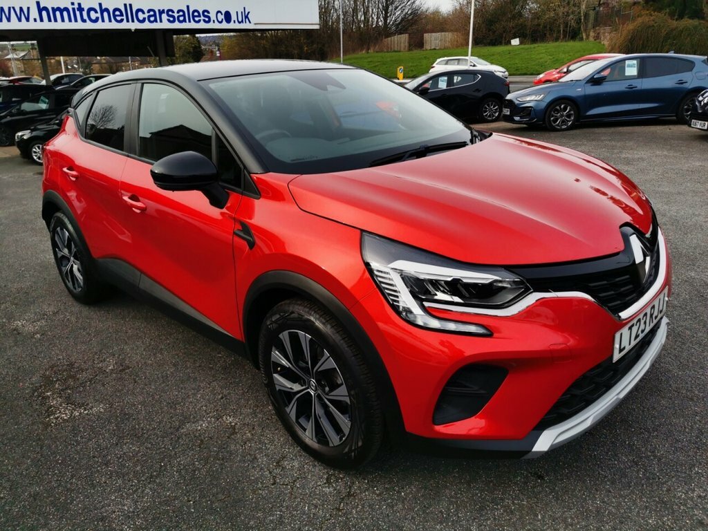 Renault Captur 1L Evolution Red