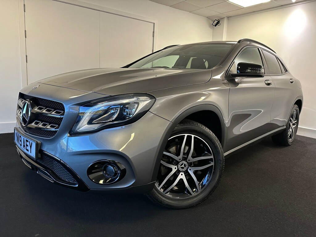 Mercedes-Benz GLA Class 1.6 Gla180 Urban Edition Suv Grey