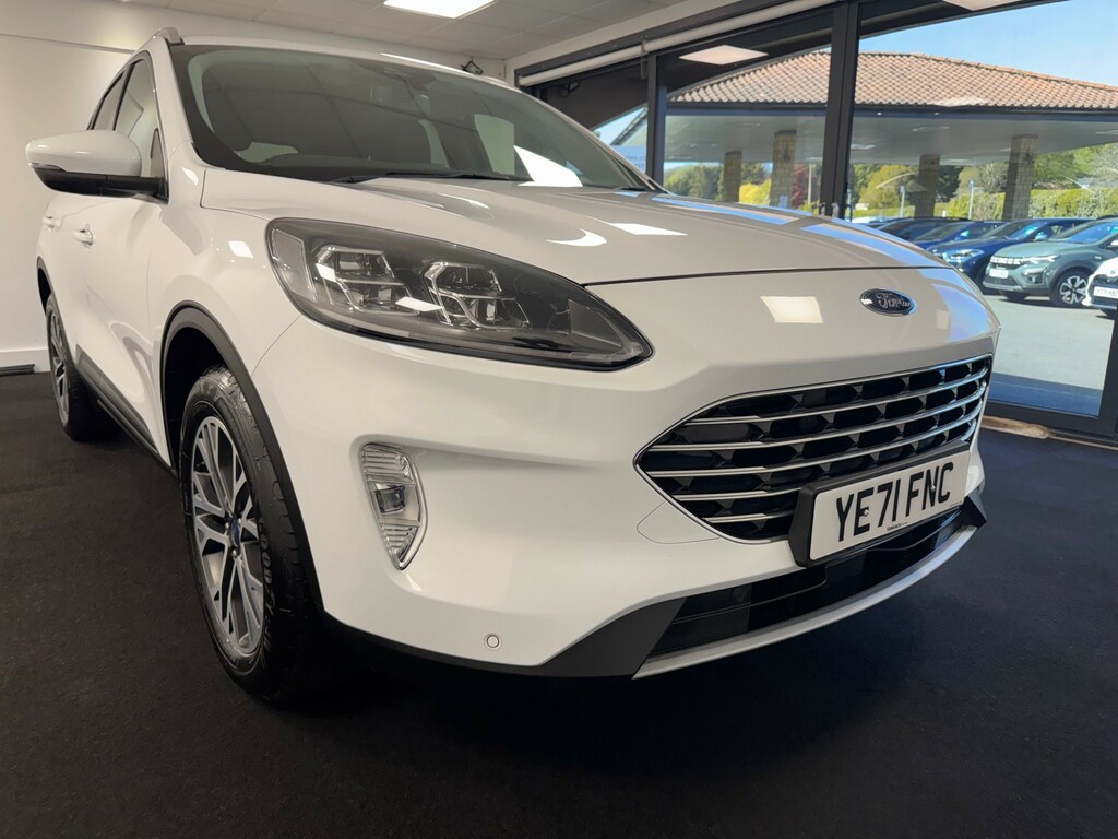 Ford Kuga 1.5 Ecoblue Titanium Edition Suv E YE71FNC White #4