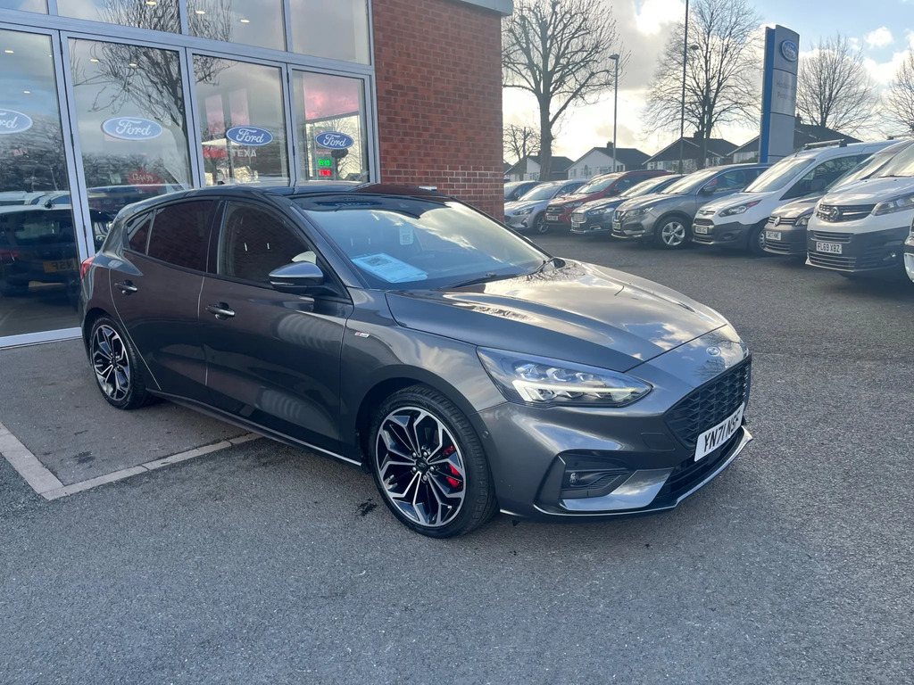 Ford Focus St-line X 1.0L Ecoboost 155Ps Mhev Fwd 6 Sp