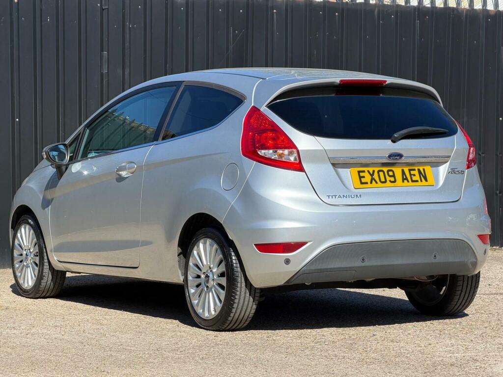 Ford Fiesta 1.6 Titanium Silver #6