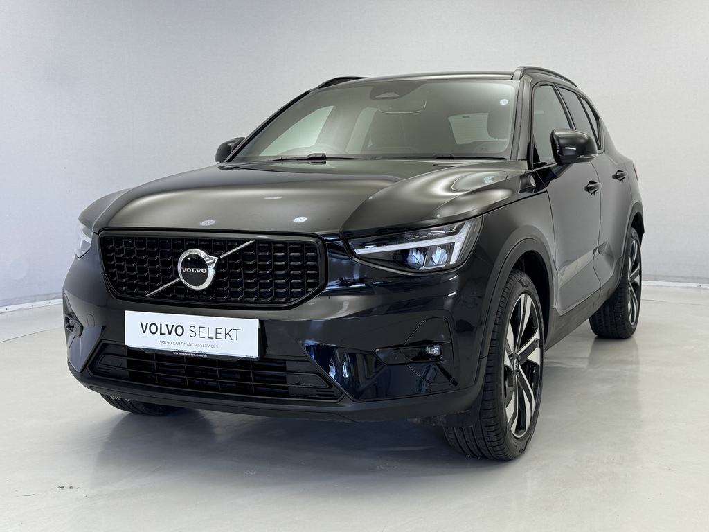 Volvo XC40 2.0 B3p Plus Dark RE25OVX Black #3