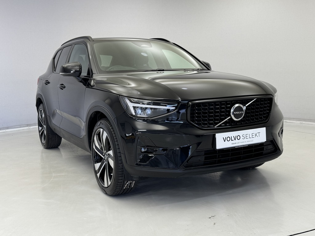 Volvo XC40 2.0 B3p Plus Dark Black