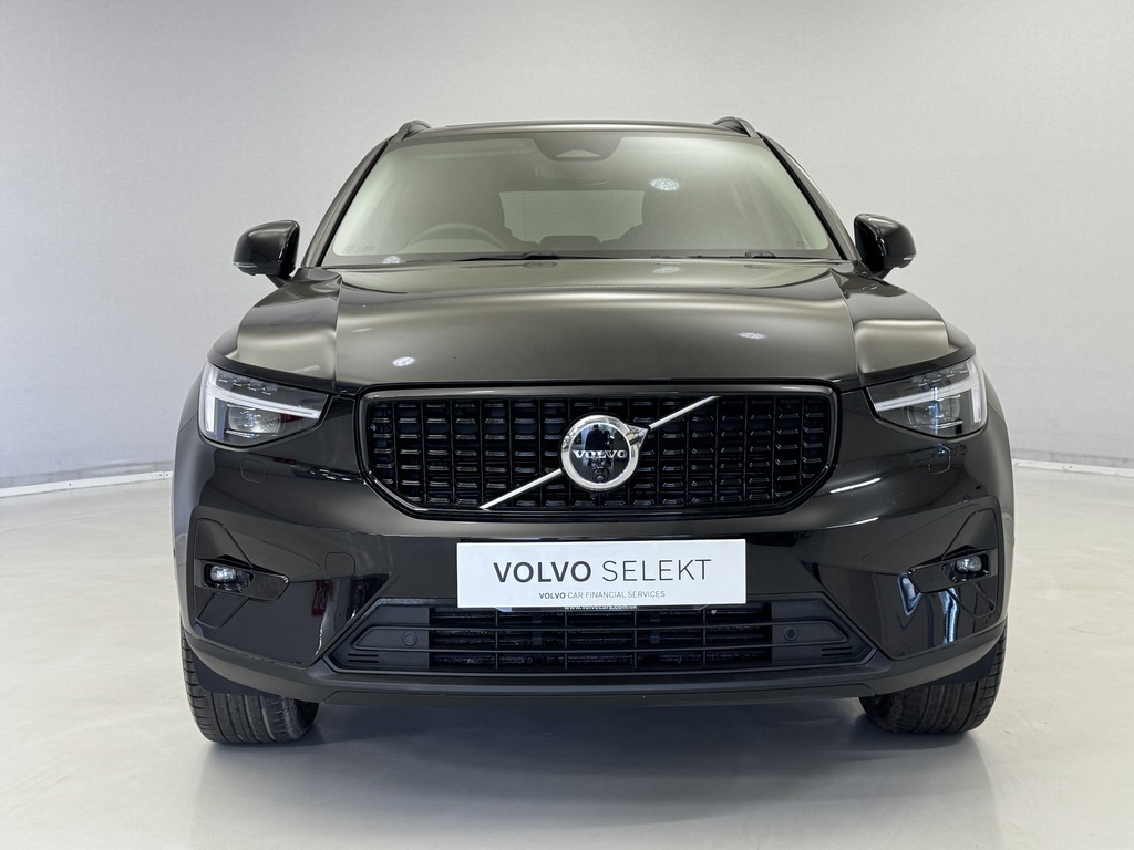 Volvo XC40 2.0 B3p Ultra Dark RA74DFE Black #4