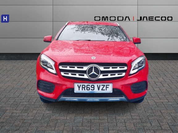 Mercedes-Benz GLA Class Gla 200 Amg Line Edition YR69VZF Red #3
