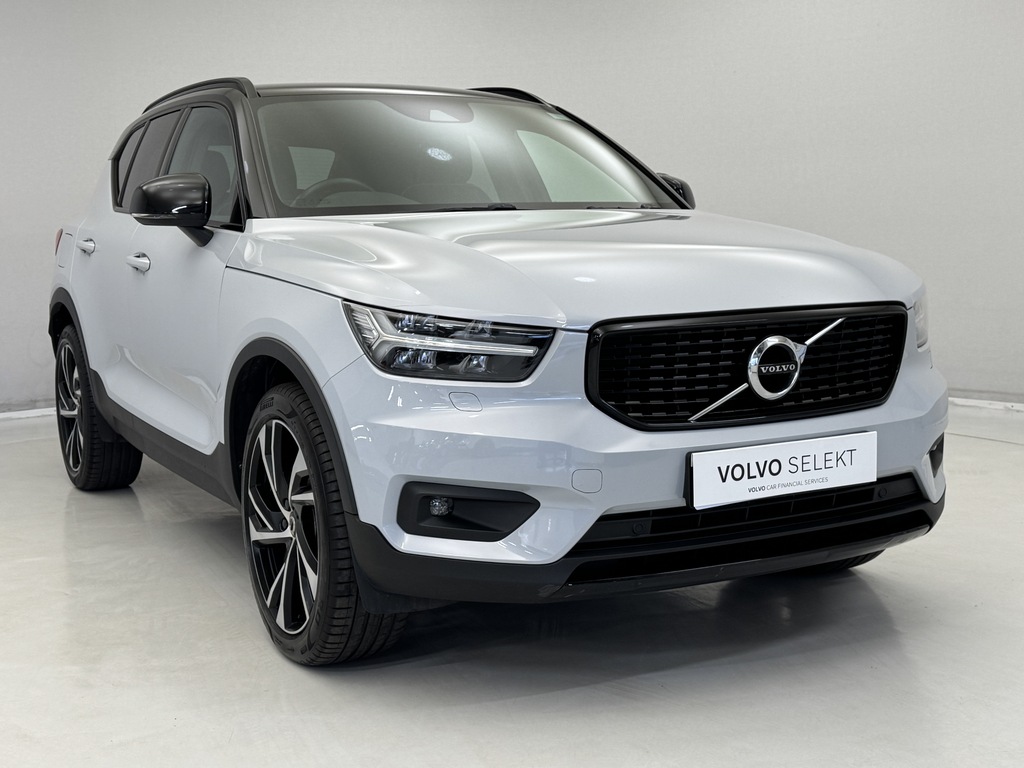 Volvo XC40 2.0 B4p R Design Pro Silver