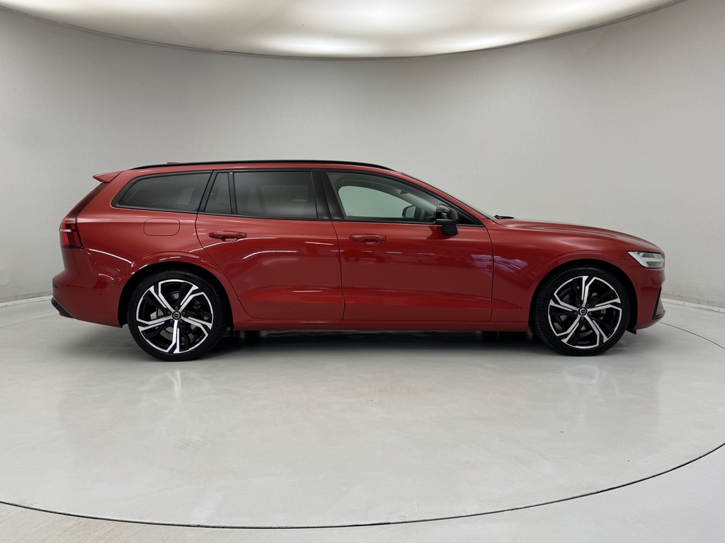 Volvo V60 2.0 B4p Ultra Dark Red #5