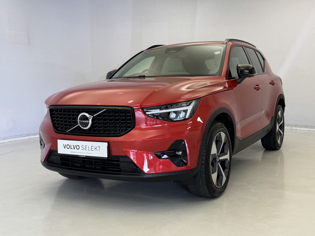 Volvo XC40 2.0 B4p Ultimate Dark CJ72ETZ Red #3