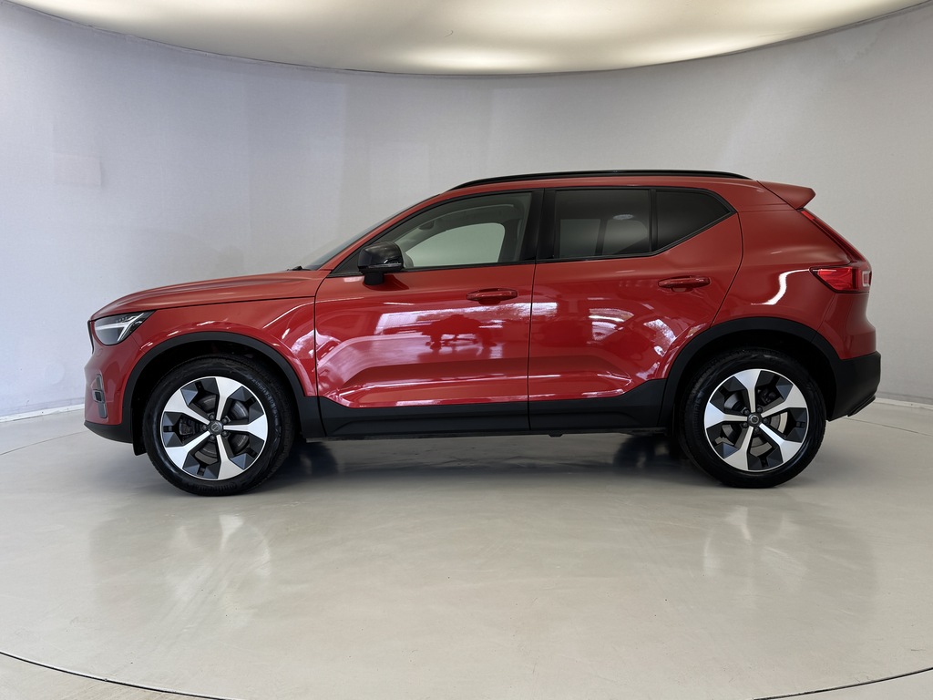Volvo XC40 2.0 B4p Ultimate Dark CJ72ETZ Red #2