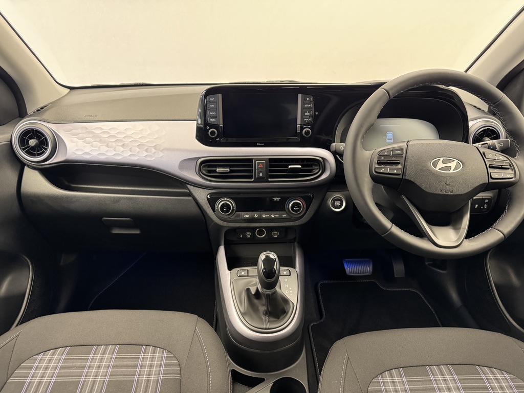 Hyundai I10 1.2 79 Premium Nav DS26KZG #2