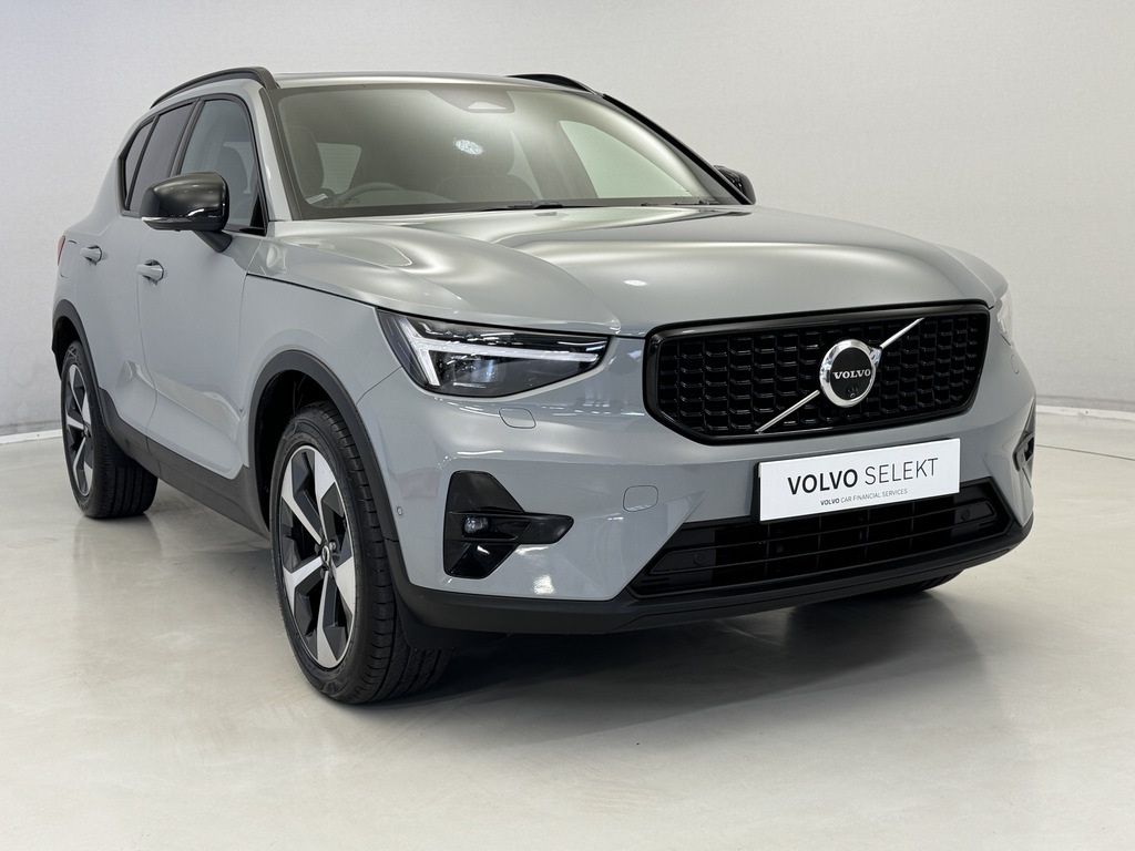 Volvo XC40 2.0 B4p Ultimate Dark Grey