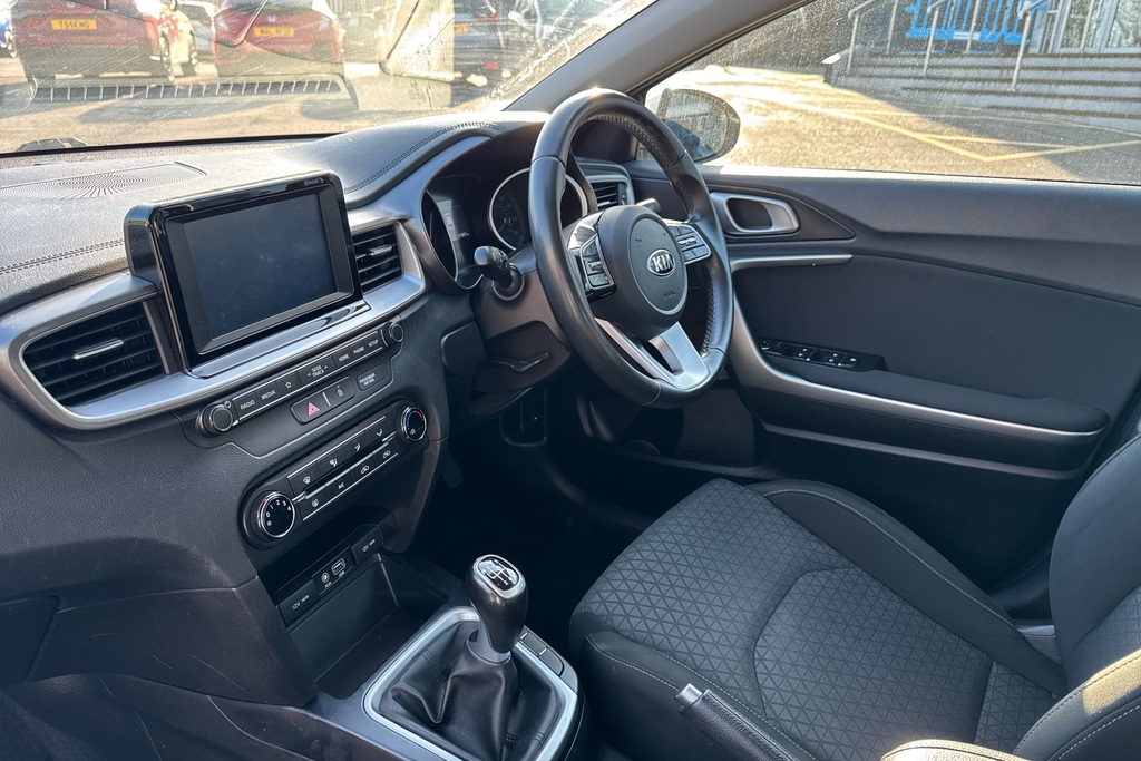 Kia Ceed 1.0T Gdi Isg 2 Nav RE19SXP White #2