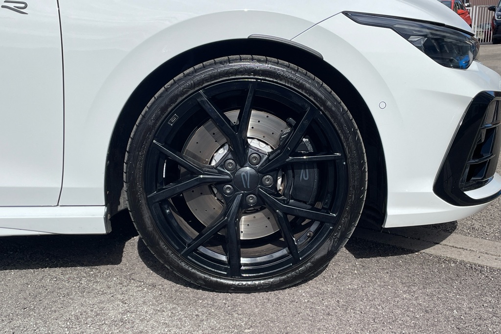 Volkswagen Golf 2.0 Tsi 333 R Black Edition 4Motion Dsg BG25OYK White #4