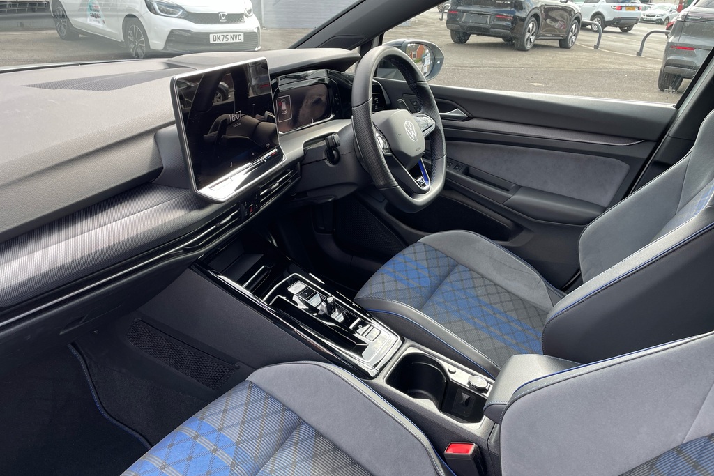 Volkswagen Golf 2.0 Tsi 333 R Black Edition 4Motion Dsg BG25OYK White #3