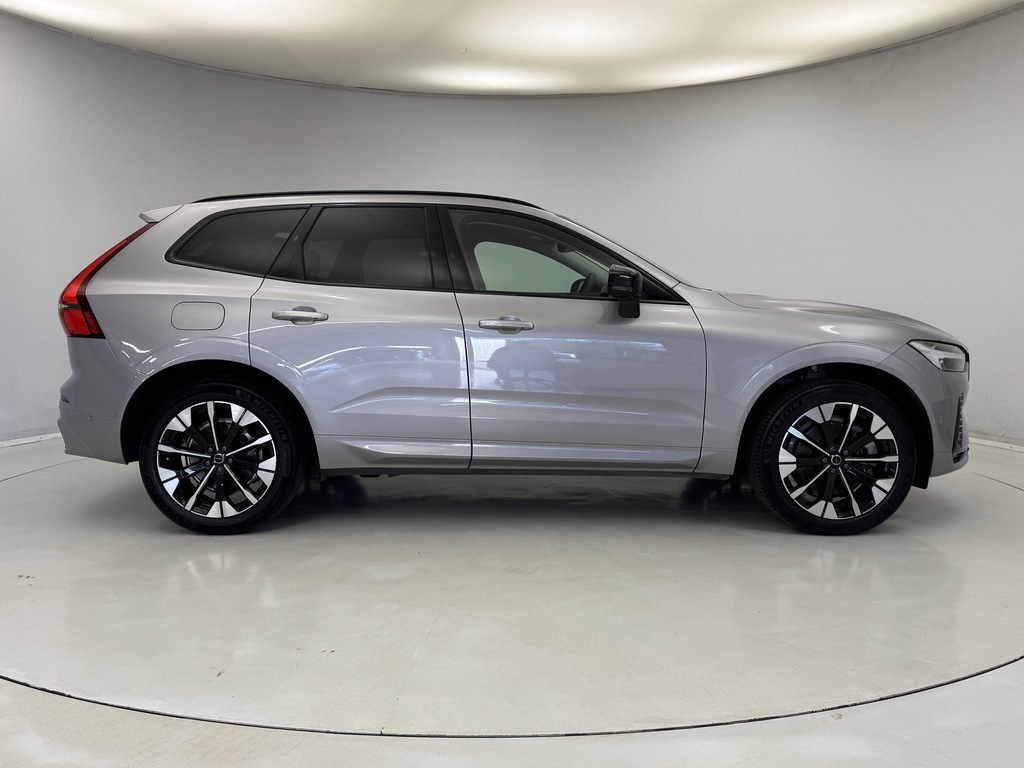 Volvo XC60 2.0 B5p Plus Dark Awd Geartronic OY75XBB Silver #2