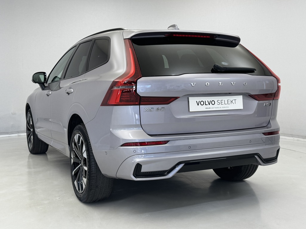 Volvo XC60 2.0 B5p Plus Dark Awd Geartronic OY75XBB Silver #5