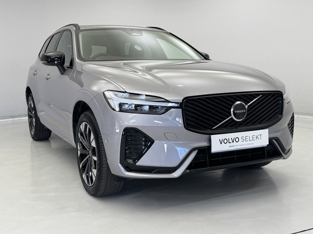 Volvo XC60 2.0 B5p Plus Dark Awd Geartronic Silver