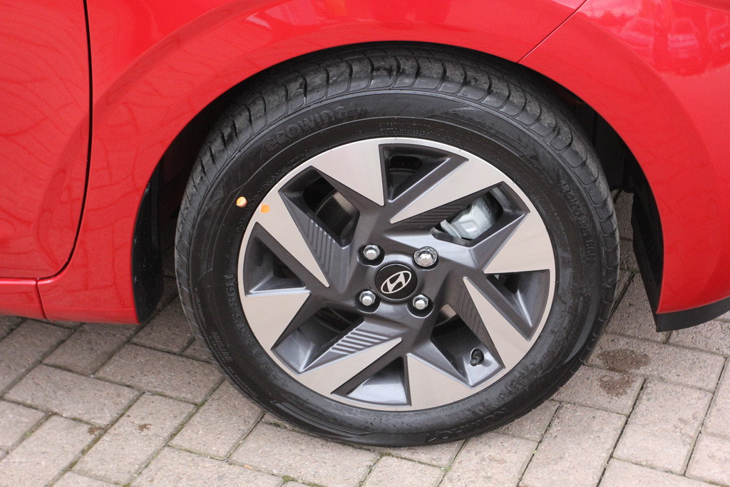 Hyundai I10 1.0 63 Advance Nav MV26WXE Red #5