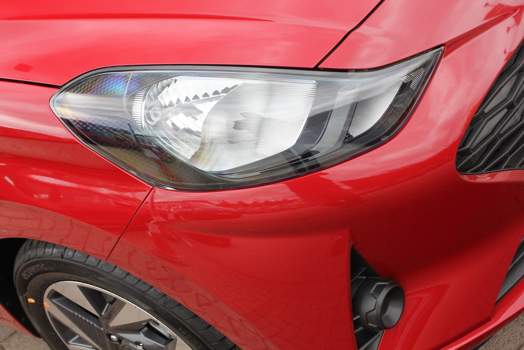 Hyundai I10 1.0 63 Advance Nav MV26WXE Red #3