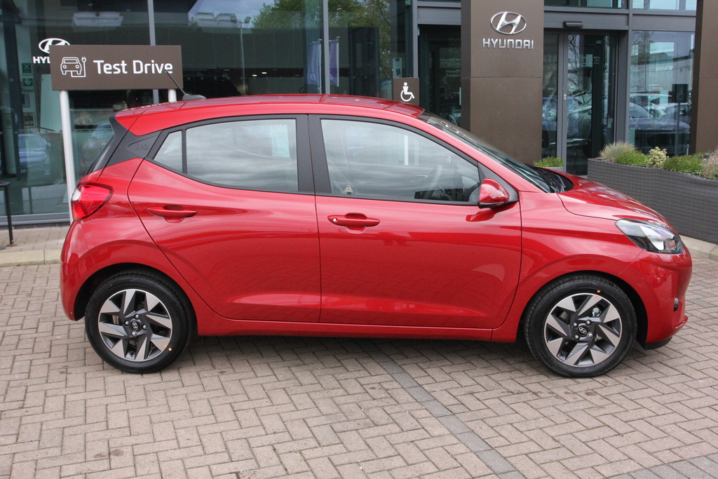Hyundai I10 1.0 63 Advance Nav MT26OKH Red #6