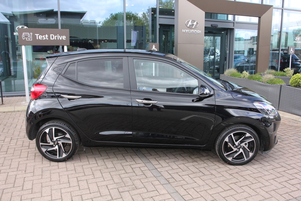 Hyundai I10 1.2 79 Premium Nav ML26WNJ Black #5