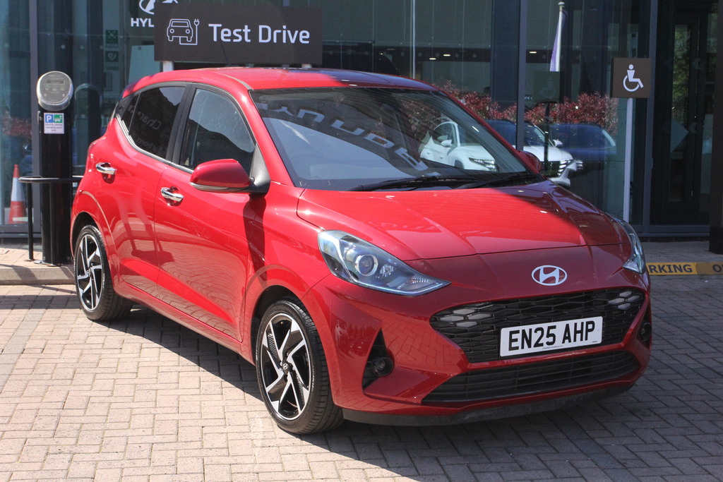 Hyundai I10 1.0 63 Premium Nav Red