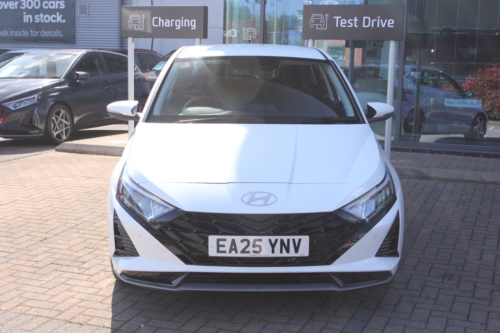Hyundai I20 1.0T Gdi Premium Dct EA25YNV White #2