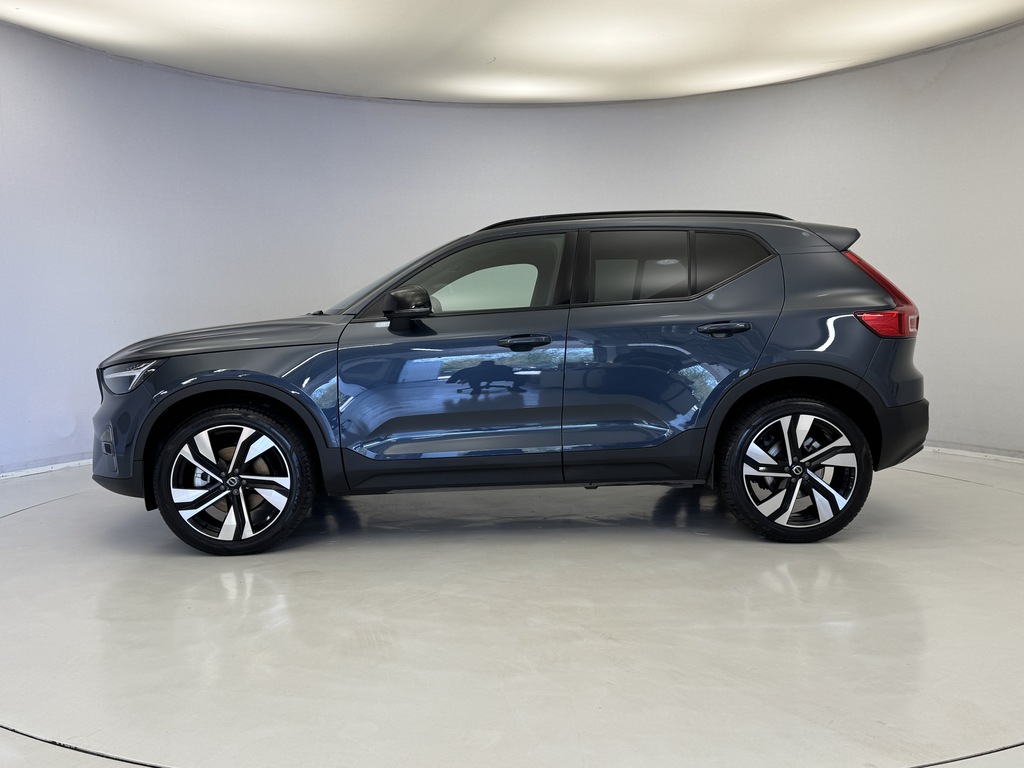Volvo XC40 2.0 B3p Plus Dark DY75MPF Blue #2