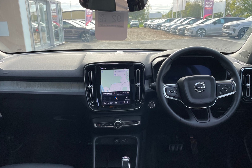Volvo XC40 Ultra Dark RE25WHT Blue #6