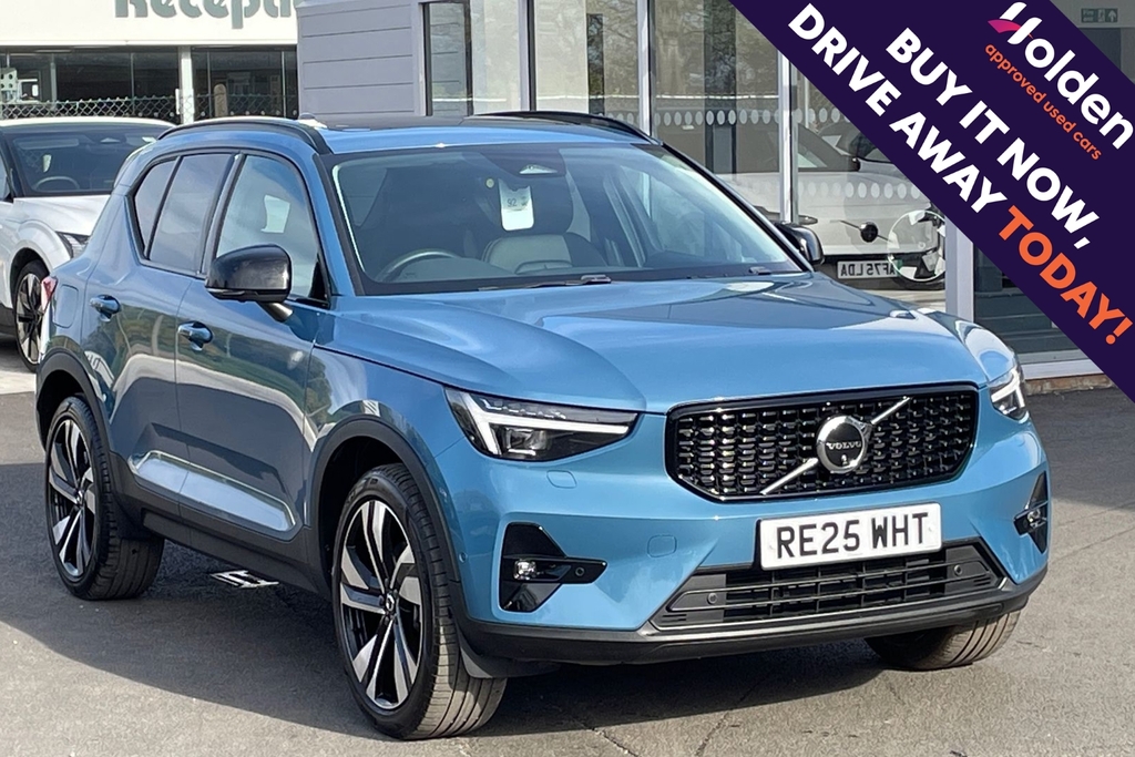 Volvo XC40 Ultra Dark Blue