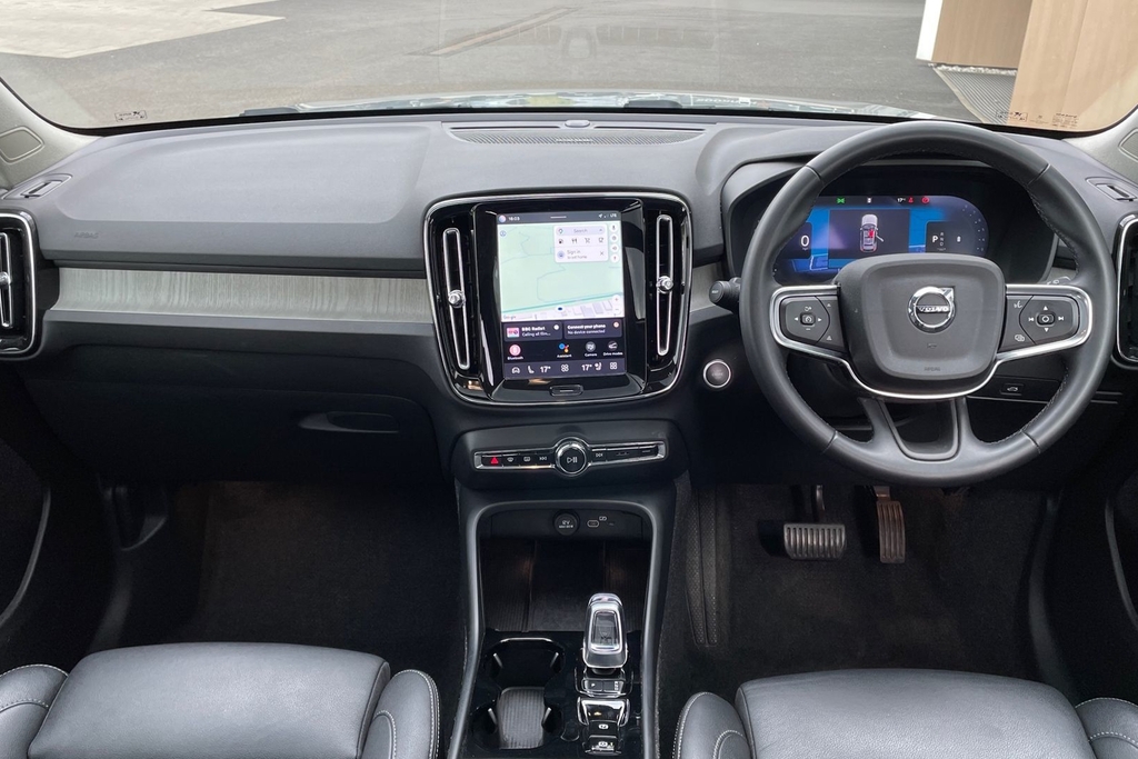 Volvo XC40 Ultra Dark RA74KJE Grey #6