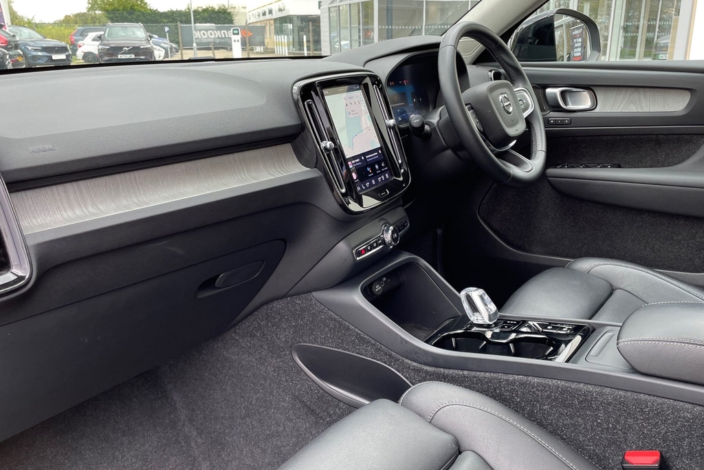 Volvo XC40 Ultra Dark RA74KJE Grey #2
