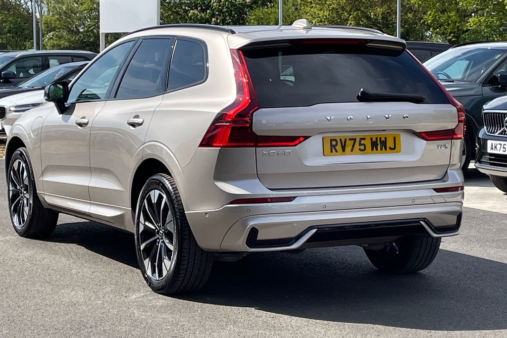 Volvo XC60 Ultra Dark RV75WWJ Gold #3