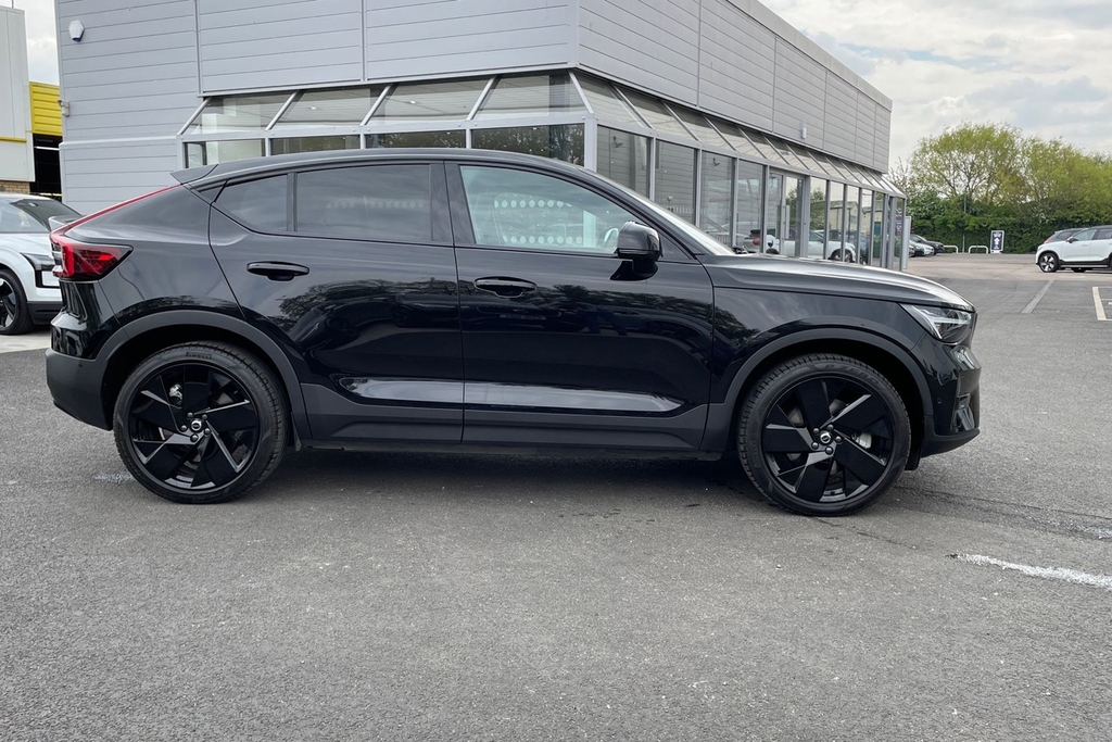 Volvo EC40 Ultra Black Edition Black #4
