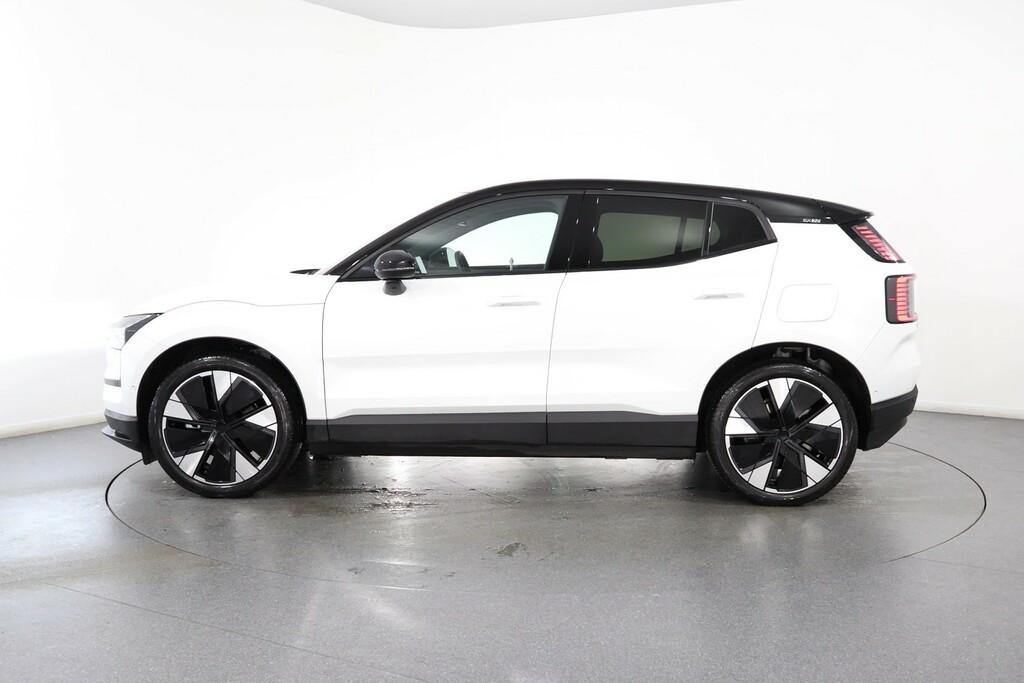 Volvo EX30 Ultra White #4