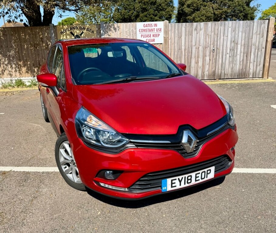Renault Clio 1.2L Dynamique Nav Red