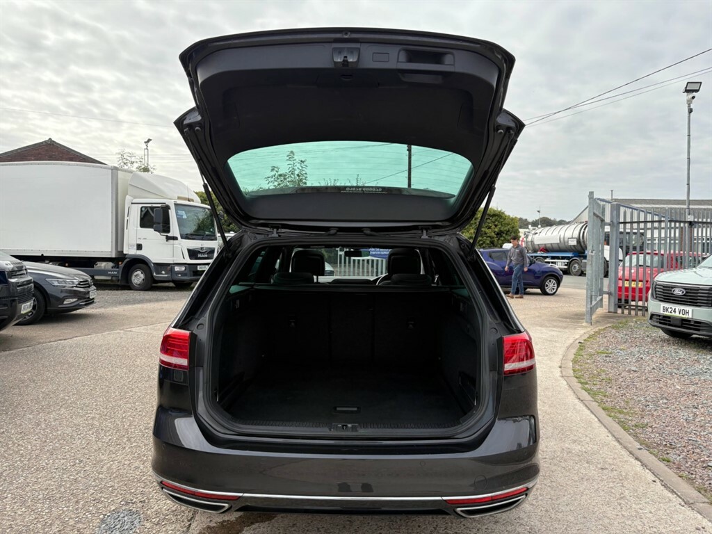 Volkswagen Passat 1.5 Evo 150 R-line Panoramic Roof ET19LWS Grey #5