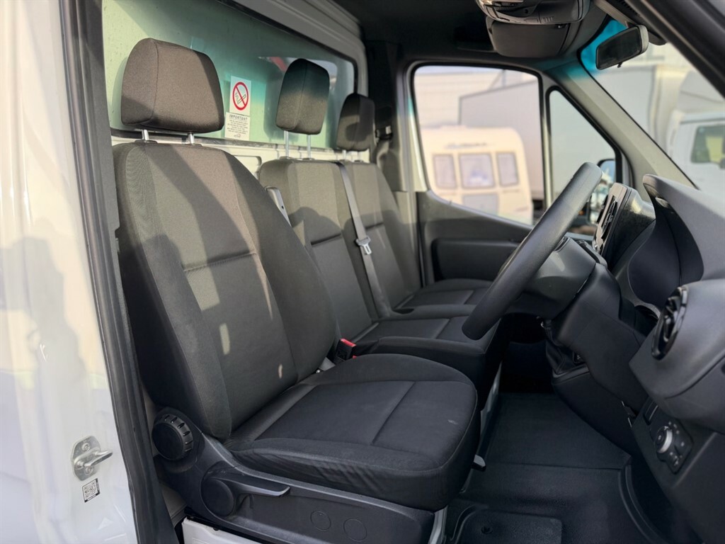 Mercedes-Benz Sprinter 2.0 3.5T Progressive Luton Tail Lift LN72UZK White #5