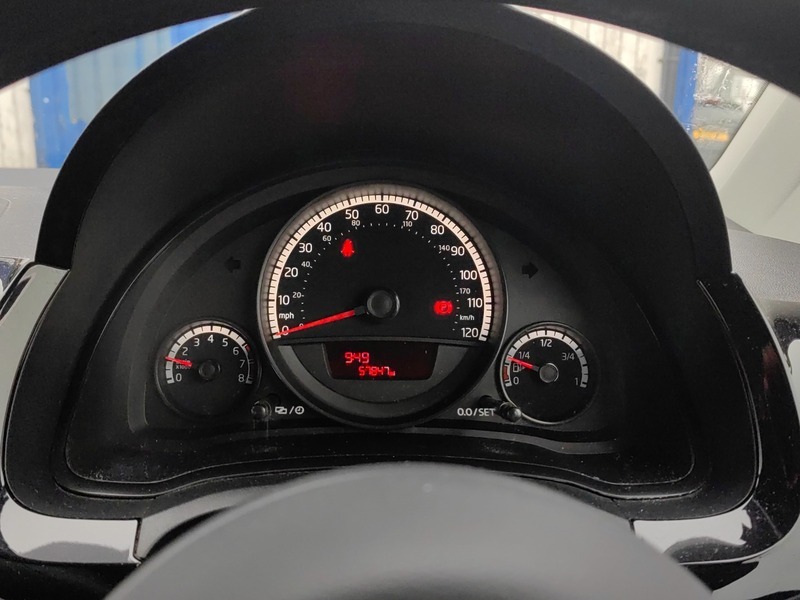 Volkswagen Up 1.0 Move Up Hatchback FT63UUV Red #4