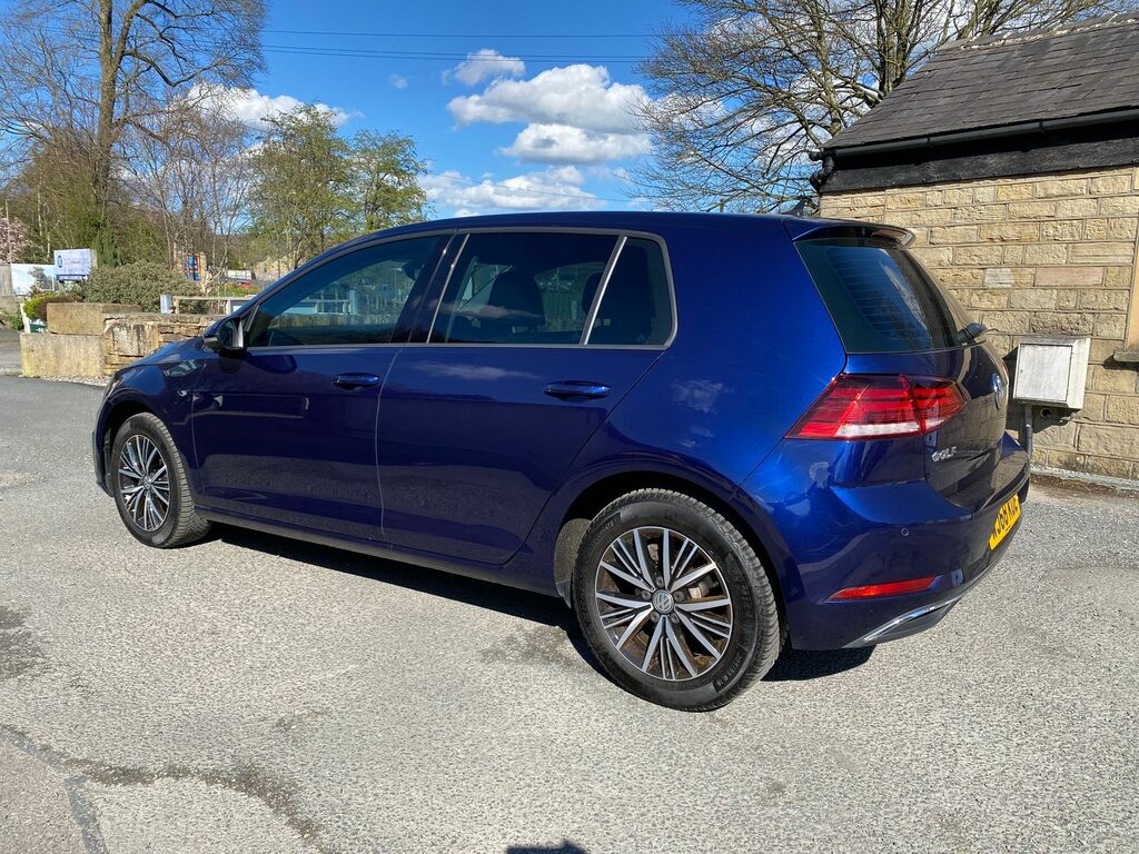 Volkswagen Golf 1.6 Tdi Se Nav Hatchback Dsg Euro 6 S WJ68KOE Blue #3