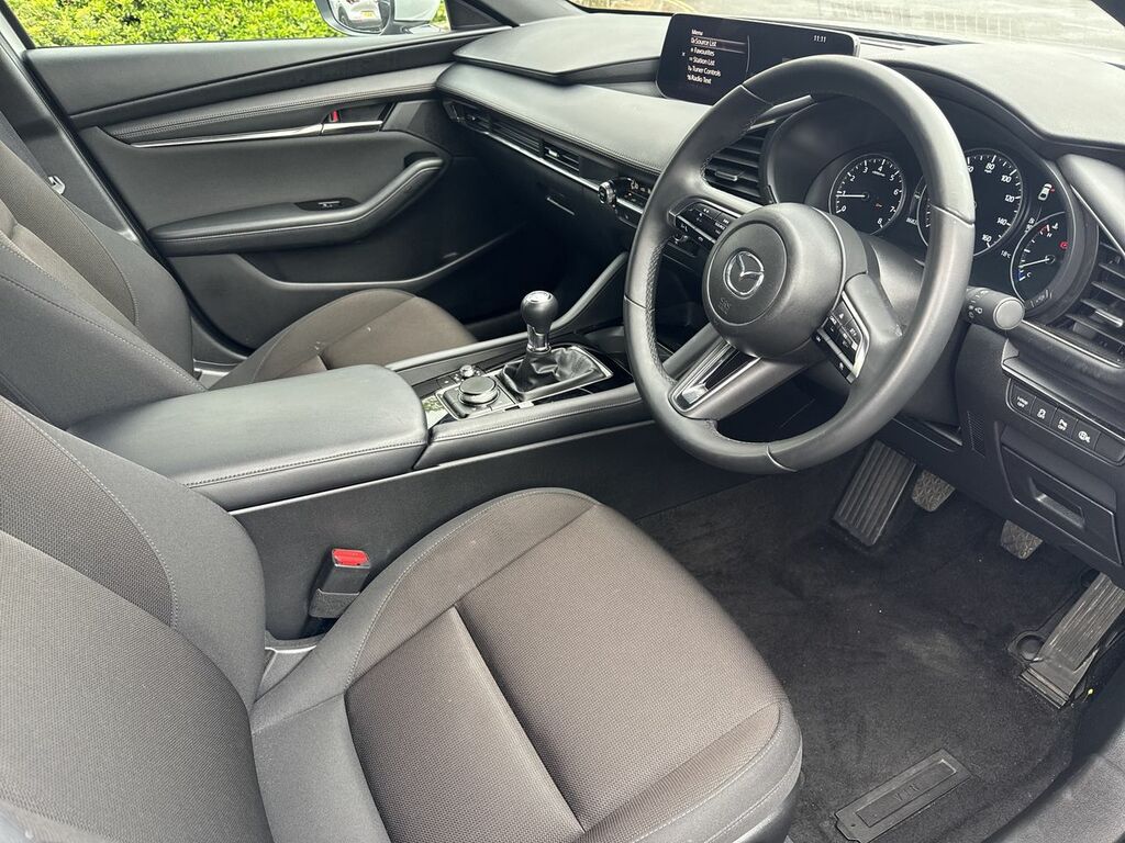Mazda 3 2.5 E-skyactiv-g Mhev Centre-line Hatchback Pe LS25XAA #2