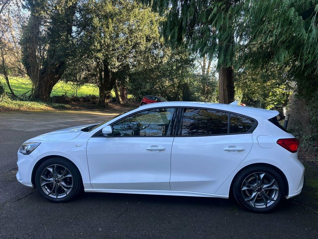 Ford Focus 1.0T Ecoboost St-line Euro 6 Ss CA69FHM White #4