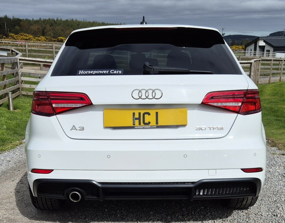 Audi A3 Hatchback 1.0 Tfsi 30 Black Edition 2018 R555GJC White #5