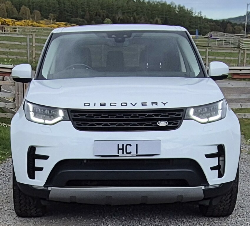 Land Rover Discovery Suv 3.0 Td V6 Hse 2017 AE17FVN White #3
