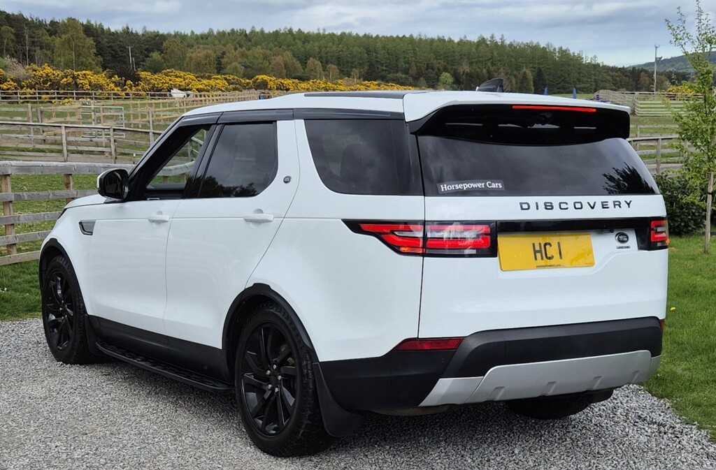Land Rover Discovery Suv 3.0 Td V6 Hse 2017 AE17FVN White #2