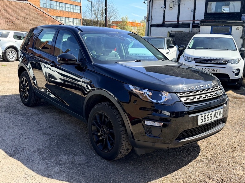 Land Rover Discovery Sport Td4 Se Tech SB66WZW Black #6