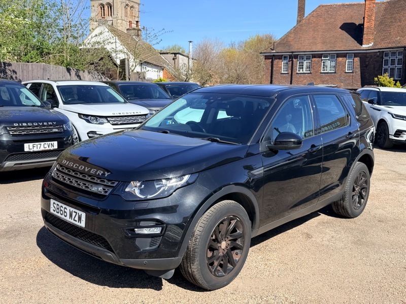 Land Rover Discovery Sport Td4 Se Tech SB66WZW Black #4