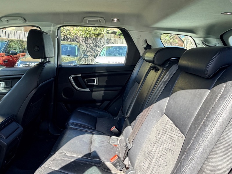 Land Rover Discovery Sport Td4 Se Tech SB66WZW Black #2