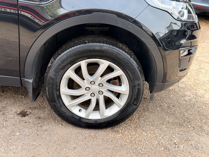 Land Rover Discovery Sport Td4 Se Tech FL67CCO Black #3